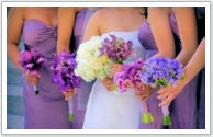 bouquet di fiori in mano alla sposa